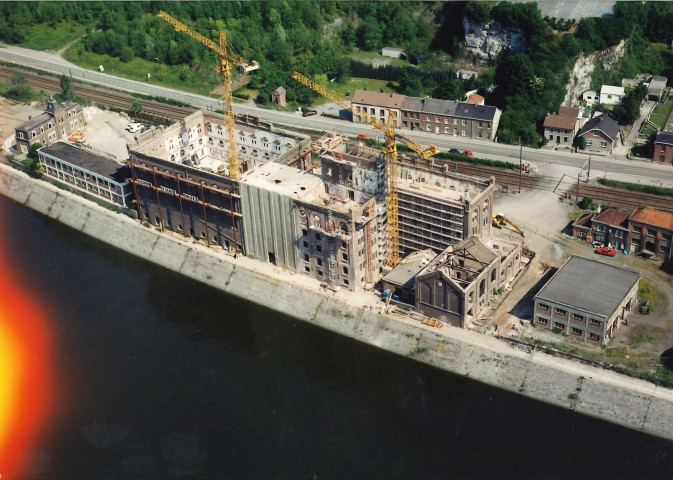 Namur. Beez. Les moulins de la Meuse en cours de réaménagement (1).