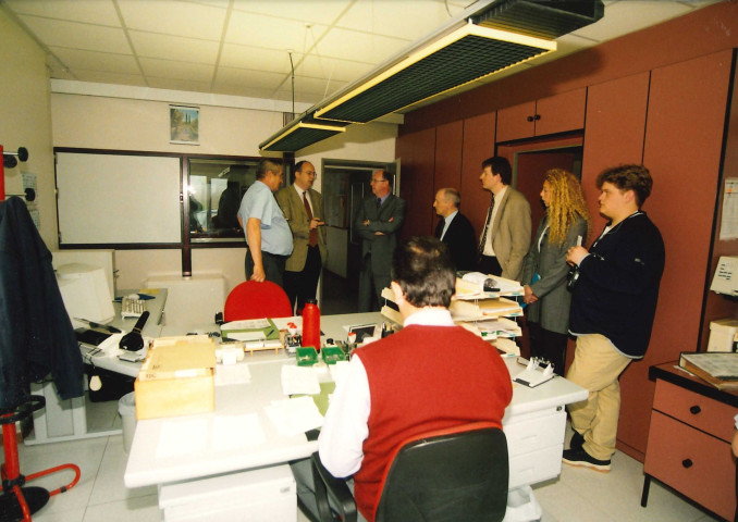 Florennes. Visite de M. le ministre Lebrun au dépôt des TEC, rue de Corenne 13.