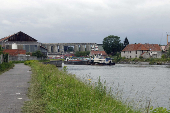 Antoing. Vues sur le passage du Ravel 1