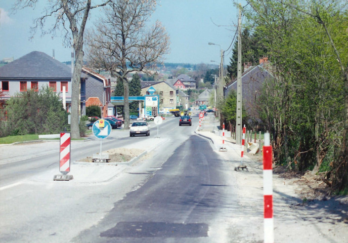 Hamois. Aménagement de la berne centrale.