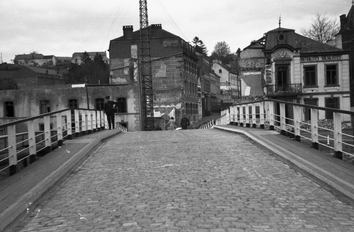 Thuin. Pont sur la Sambre.