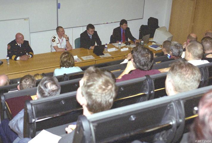 Namur. CAMET. Auditorium "Vifquin". Conférence sur la sécurité aéroportuaire.