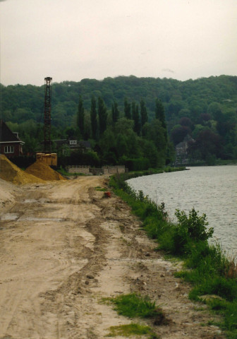 Profondeville. Aménagements divers en bord de Meuse. Zone de Basbaras.