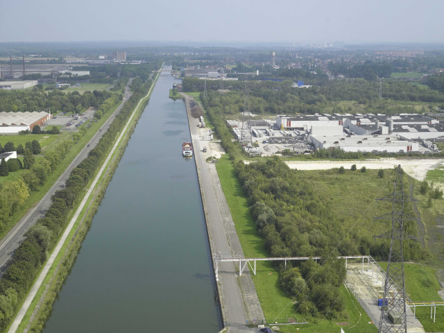 Saint-Ghislain. Baudour. Canal du Centre.