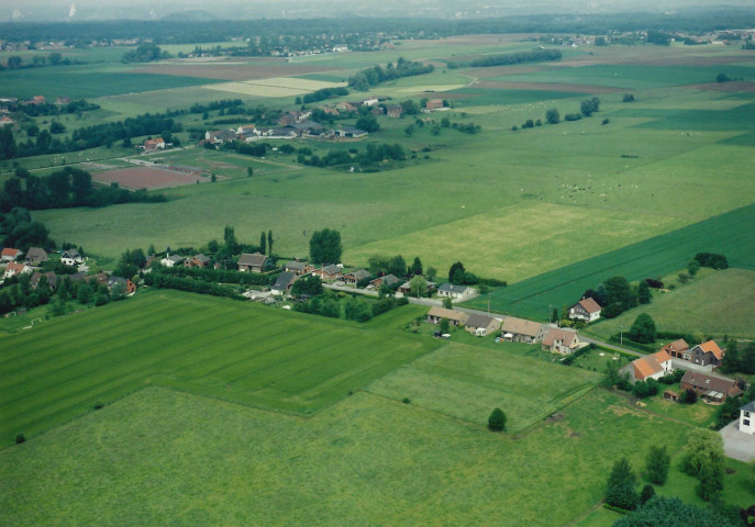 Ham-sur-Heure-Nalinnes. Caillou de Tingremont.