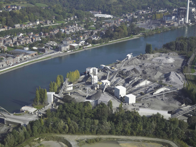 Flémalle. Port autonome de Liège. Vues aériennes.