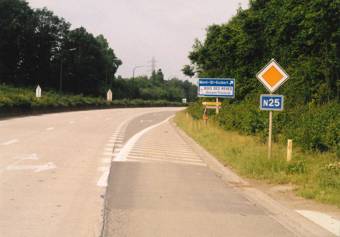 Mont-Saint-Guibert. RN 25 et routes diverses.