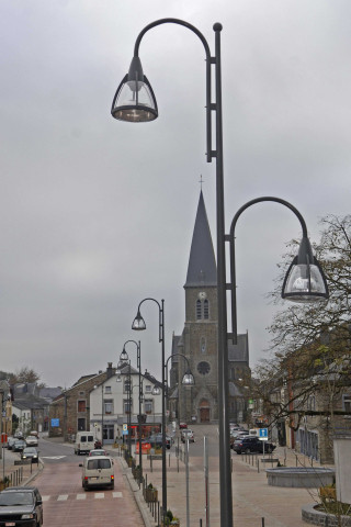 Paliseul. Eglise. Luminaires.
