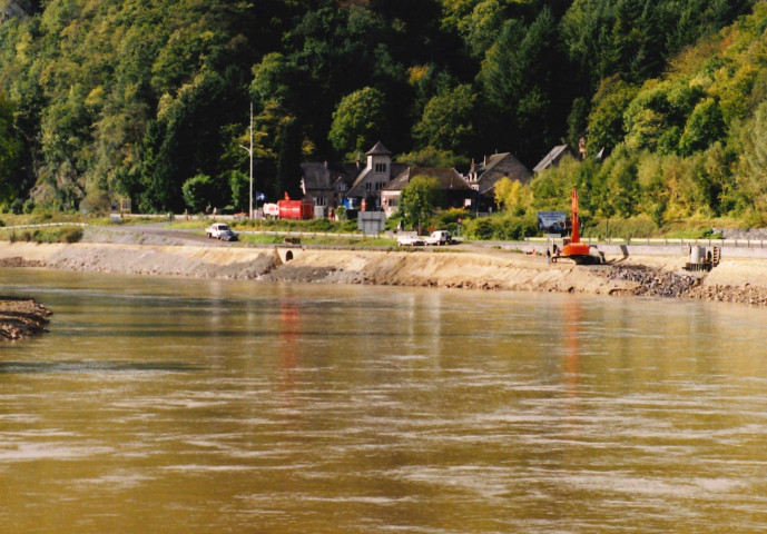 Hastière. Waulsort. Nouvelle écluse n°1 et démolition de l'ancien barrage n°1.