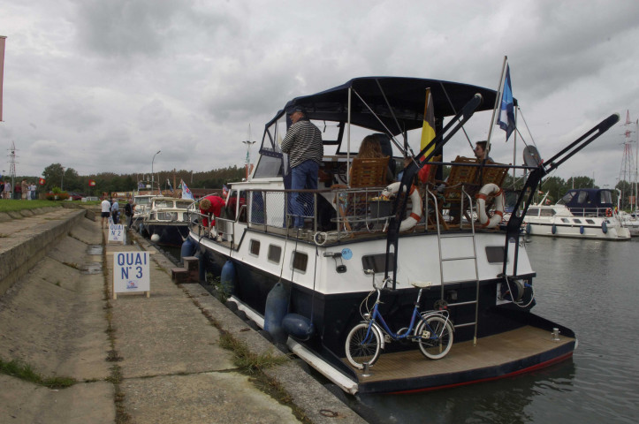Mons. Nimy. Le Grand Large. Baptême de l'eau.