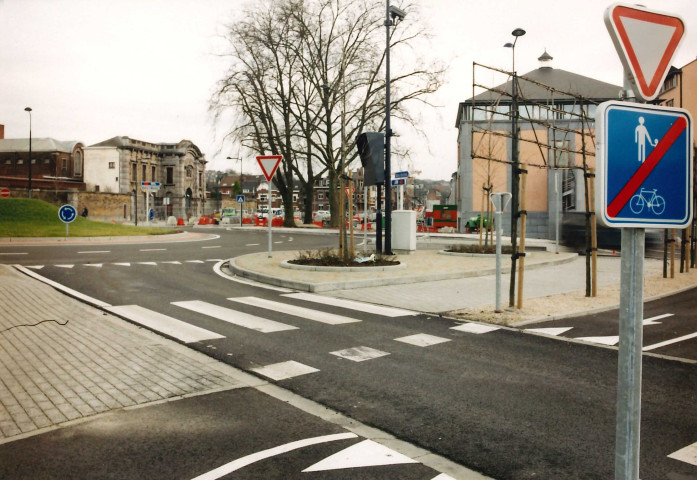 Namur. Aménagements du boulevard du Nord. Giratoire d'Heuvy vers Bomel.