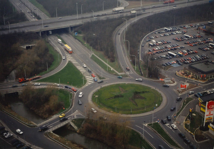 Wavre. Giratoire "du GB".
