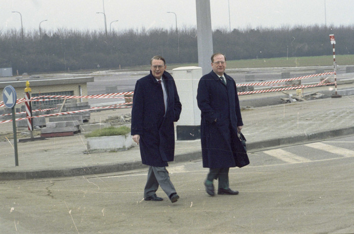 Grâce-Hollogne. Inauguration, par Jean-Pierre Grafé, ministre des Travaux publics, des travaux d'aménagement d'un nouveau dispositif d'accès à l'aéroport de Liège.
