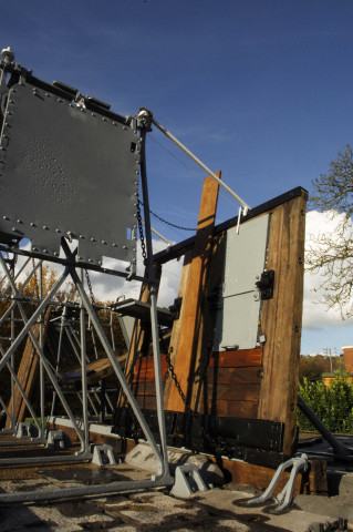Hastière. Ecluse. Exposition sur les transports fluviaux. Inauguration d'une aire d'interprétation.