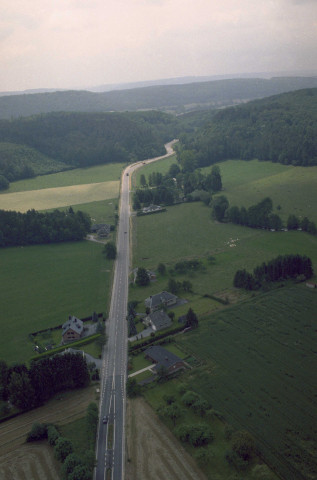 Rochefort. Han-sur-Lesse. RN86.