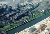 Charleroi. Dampremy. Sites industriels le long de la Haute-Sambre.