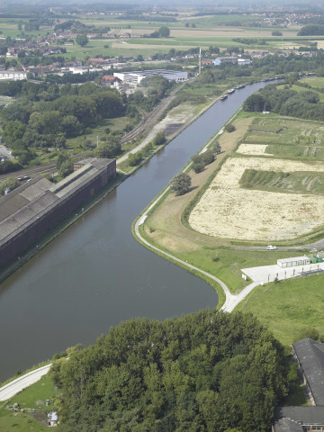 Tubize. Clabecq. Canal Charleroi-Bruxelles.