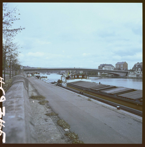 Namur et Jambes. Vues sur les ponts de Jambes et des Ardennes.