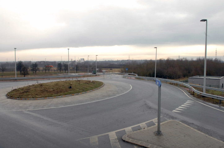 Visé. Lixhe. Pont-barrage sur la N602.