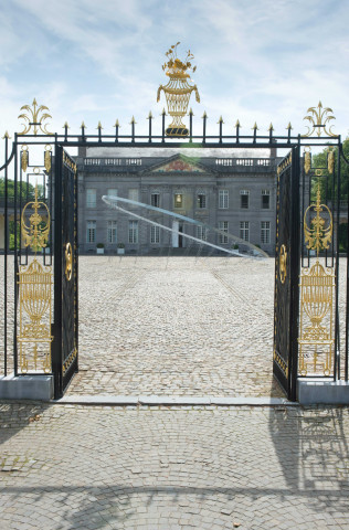 Seneffe. Intérieur et extérieur du château.