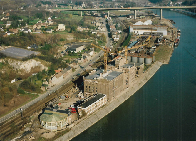 Namur. Beez. Evolution des travaux de rénovation des anciens moulins de la Meuse.