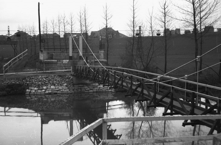 Farciennes. Pont et écluse sur la Sambre.