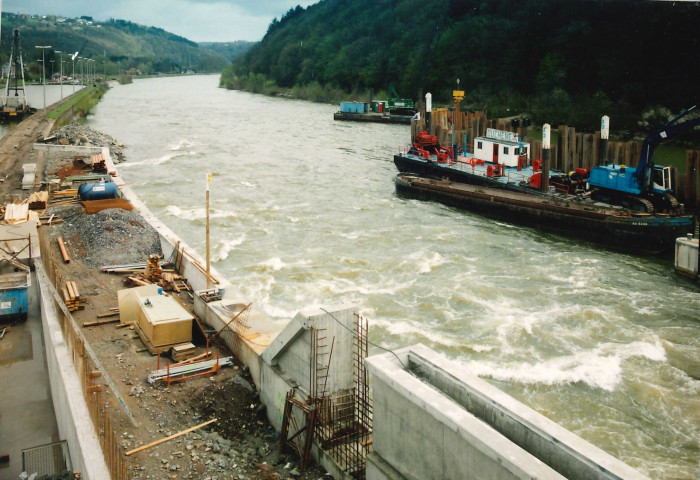 Hastière. Waulsort. Evolution des travaux au barrage.