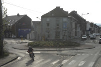 La Louvière. Haine-Saint-Pierre. Œuvre d'art du carrefour "GB".