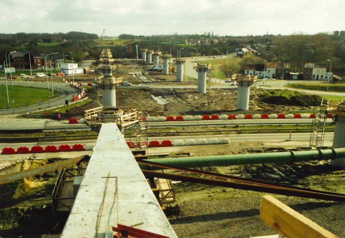 La Louvière. Houdeng-Aimeries. Evolution du chantier du futur pont-canal.