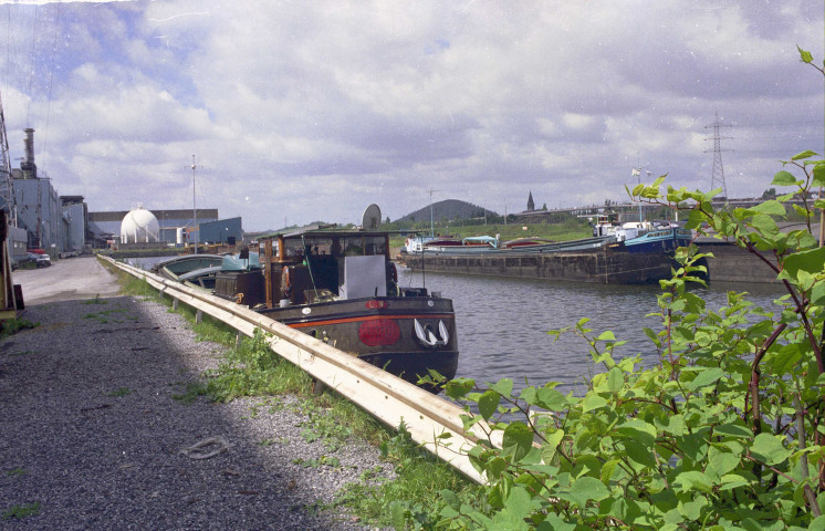 Châtelineau. Zone portuaire de la Praye Nord.