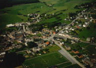 Bièvre. Traversée de la commune par la RN 95. Carrefour "Le Culot" des RN 95 et 913.