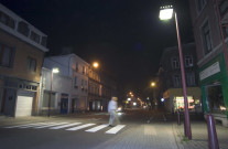 Verviers. Vues de nuit de giratoires et de trottoirs.