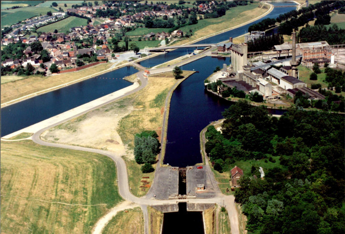 Canal du Centre : Ascenseur 4, ascenseur 2, ancienne écluse