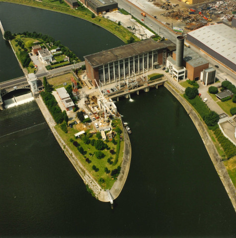 Liège. Wandre. Ile Monsin. Chantier du barrage et de la centrale hydro-électrique.