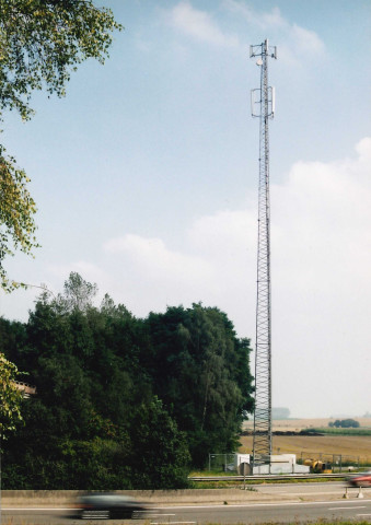 Perwez. Thombais-Saint-Trond. Mat émetteur-récepteur GMS.