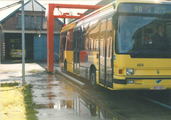 Warzée. Station de lavage.