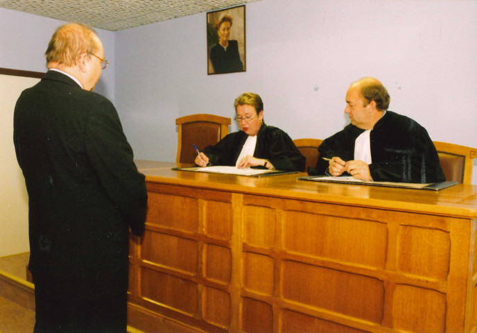 Gembloux. Justice de paix. Prestation de serment de M. Couturier, Directeur de police domaniale.