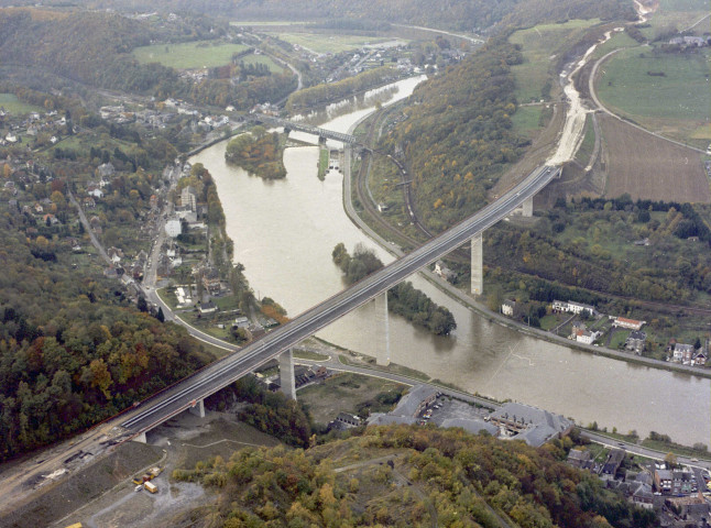 Dinant. Viaduc Charlemagne.