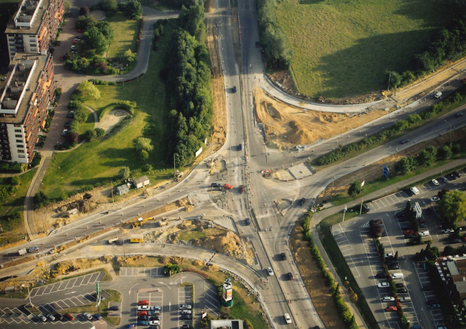 Nivelles. Construction d'un giratoire au carrefour des RN 6 et RN 37.