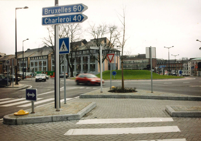 Namur. Aménagements du boulevard du Nord. Giratoire d'Heuvy vers Bomel.