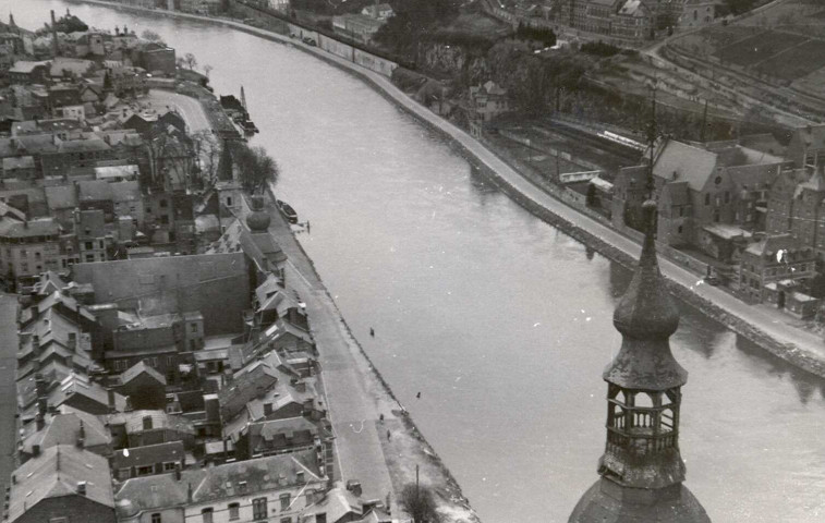 Vues de Dinant et du pont provisoire
