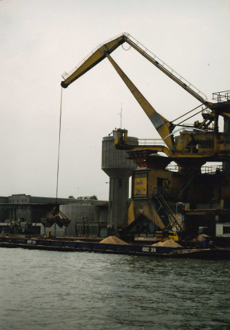 Visé. Lixhe. La cimenterie.