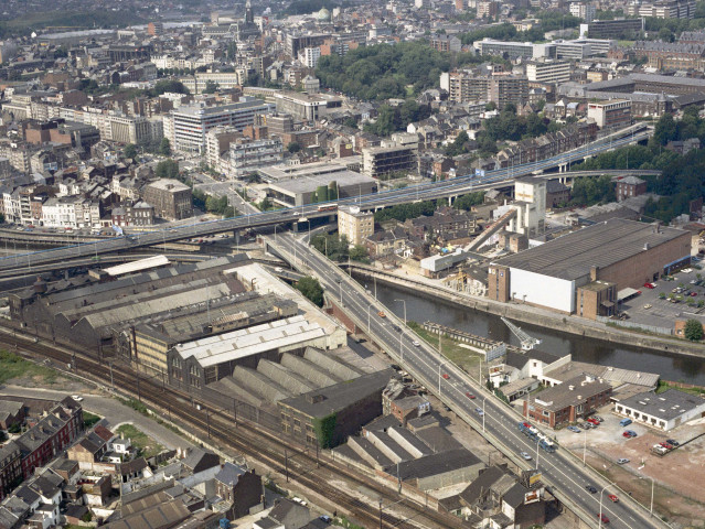 Marcinelle. Petite ceinture sur la R9.