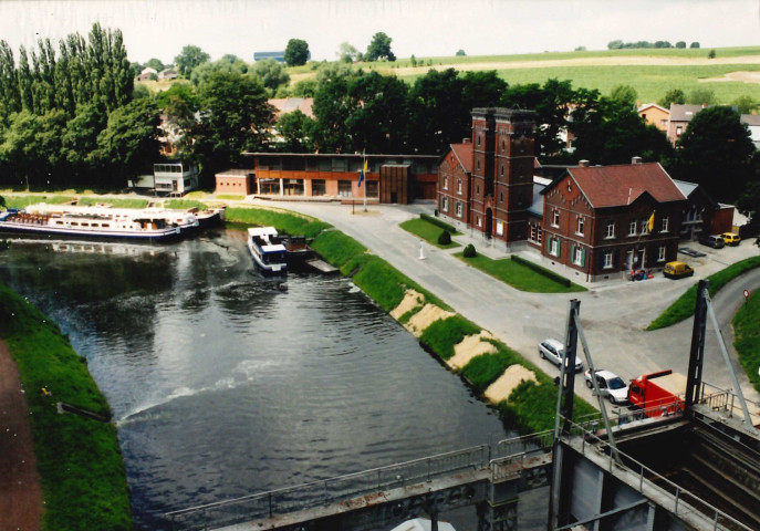 La Louvière. Strépy-Bracquegnies. Ascenseur n°3. Bâtiments de service.