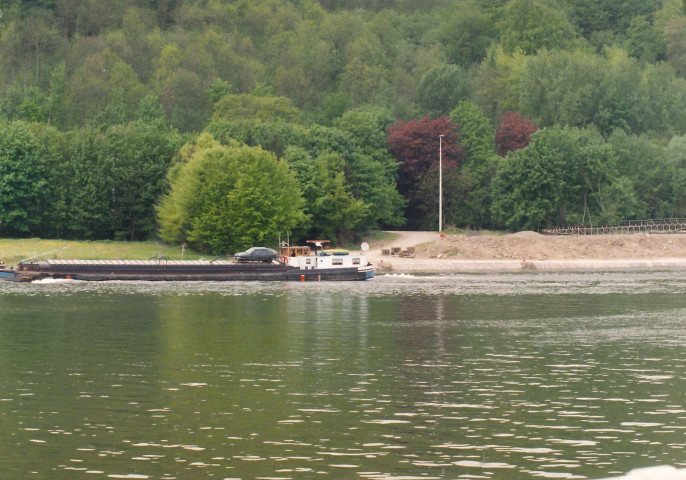 Anhée. Aménagements divers en bord de Meuse.