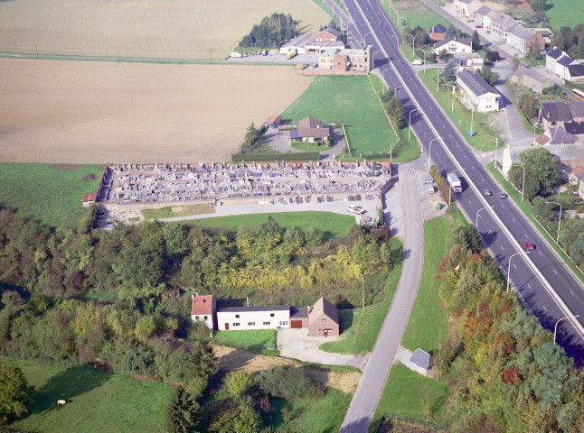 RN5 dans sa traversée de la localité.