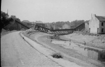 Jumet et Piéton. Destruction du pont de chemin de fer sur le Canal Bruxelles-Charleroi.