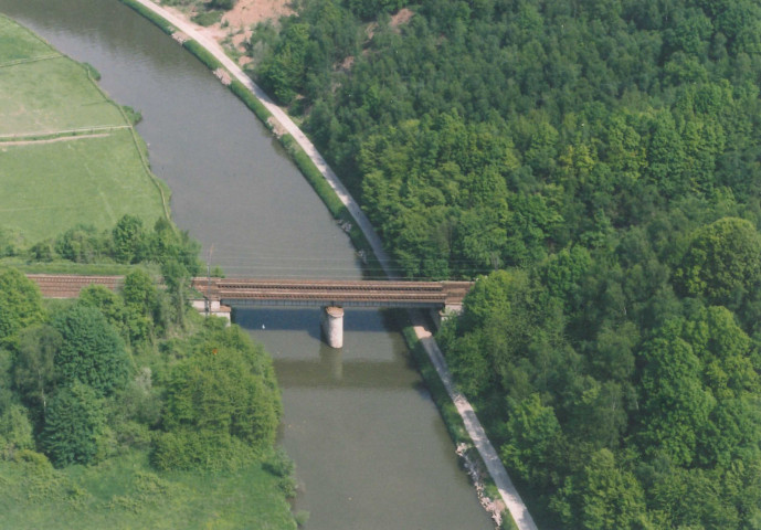 Sambre, Pont-rail 10.