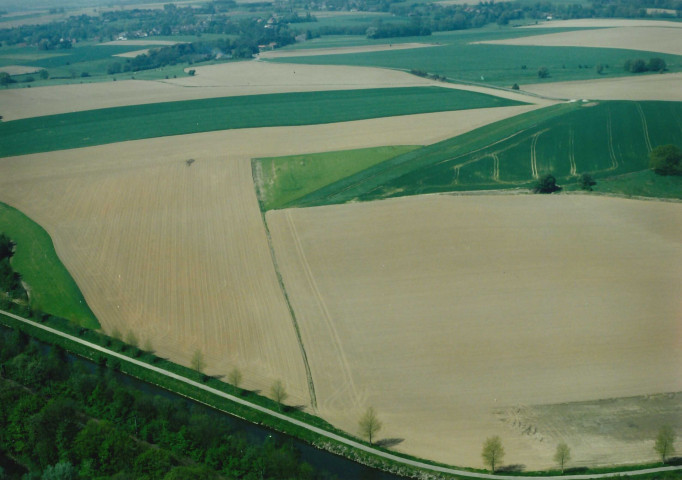 Lobbes. Vues aériennes de la Sambre.