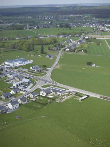 Libramont-Chevigny. Neuvillers. Carrefour de la N40.